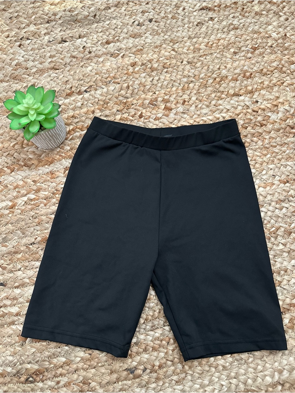 BLACK BIKER SHORTS